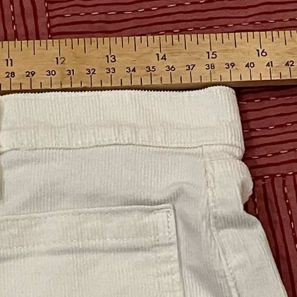 GAP Women's size 29 / 8 Wide Leg Cream corduroy jeans with flat front pockets - Picture 7 of 14